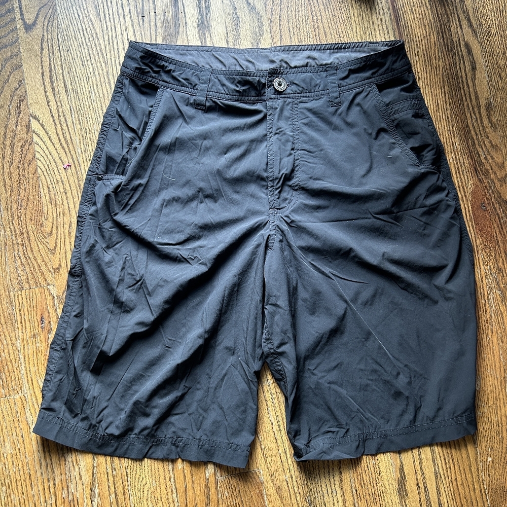 Men's medium quick dry lululemon active workout shorts